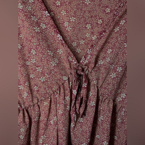 Ditsy Floral Blouse—front tie - Picture 2 of 6